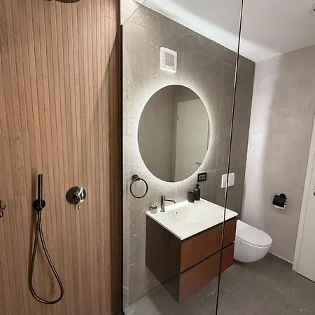 4friendscoresibrasov O Apartmán
